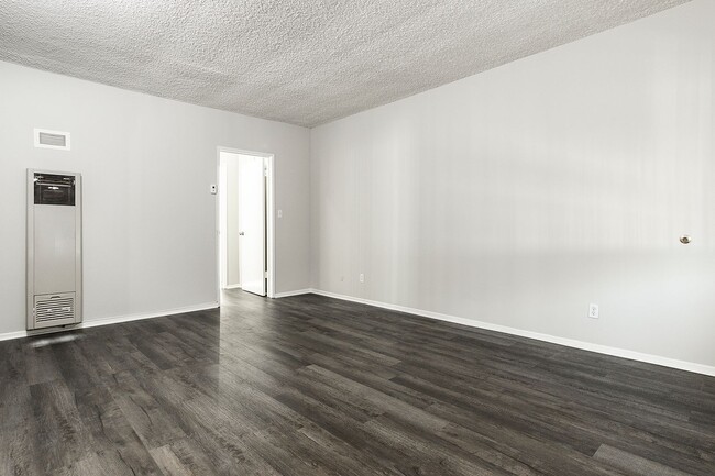 Building Photo - 416 Pioneer Dr