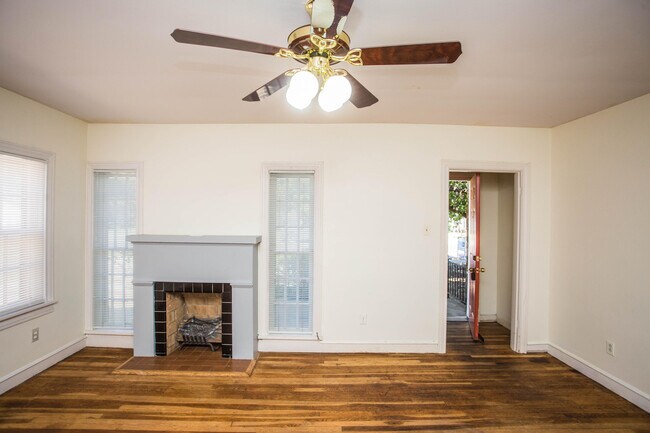 Building Photo - 2507 26th St