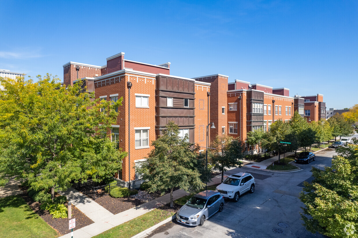 Eastgate Village - Apartments in Chicago, IL | Apartments.com