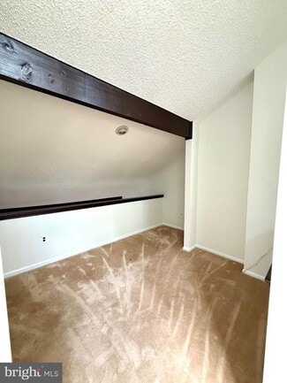 Building Photo - 4 Hazelhurst Dr