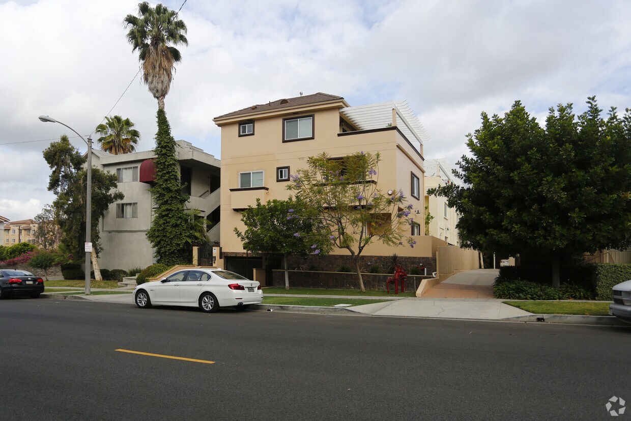 Building - 545 E Angeleno Ave
