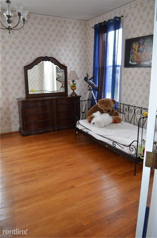Foto del edificio - 6 br, 4 bath House - 200 S High St