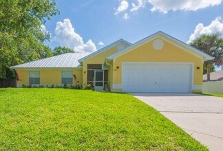 Building Photo - 1590 Polynesian Ln
