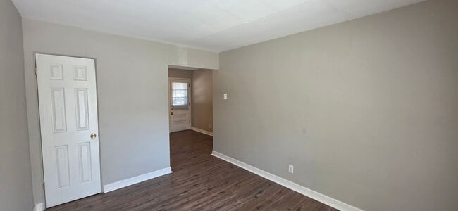 Foto del edificio - 735 Syracuse Ave