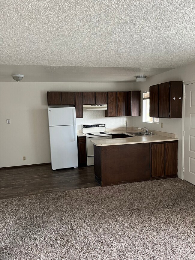 335 Lake Blvd Unit 2, Redding, CA 96003 335 Lake Blvd Redding, CA