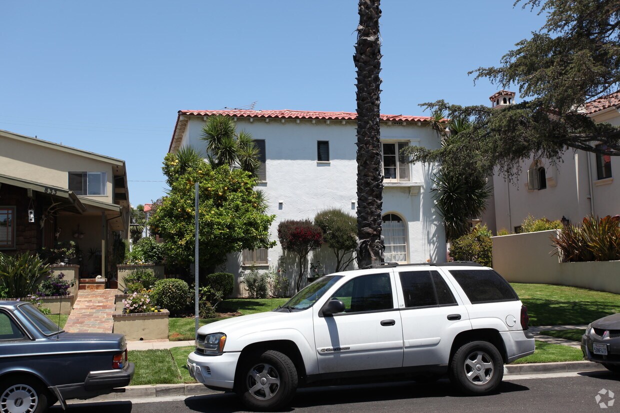 Foto principal - 837 9th St