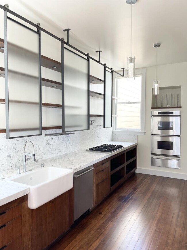 Foto del edificio - 661 Waller St