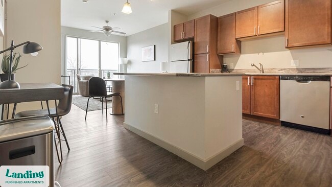 Building Photo - 5800 Highlands Plaza Dr