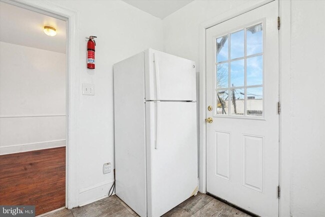 Building Photo - 101 S Scott St