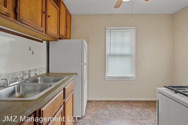 Building Photo - 2 br, 1 bath House - 13954 Northlawn St. -...