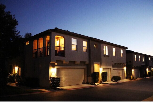 Foto del edificio - 2744 Crown Ridge Rd