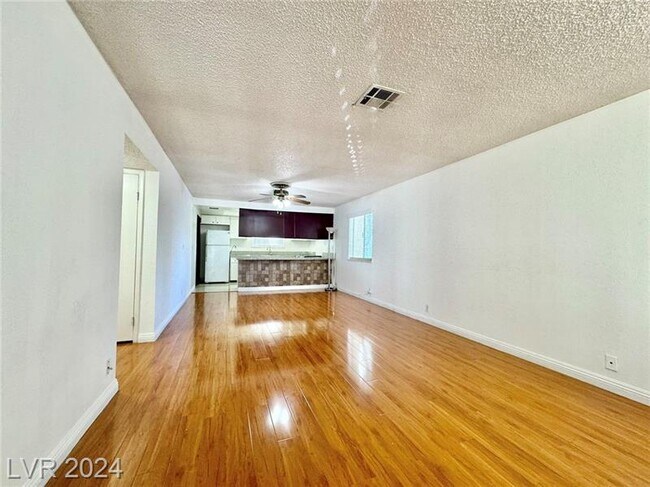 Foto del edificio - 3265 Arville St