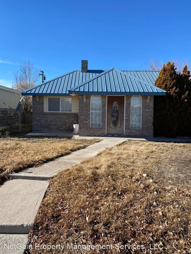 Primary Photo - 3 br, 1 bath House - 67 N 300 W