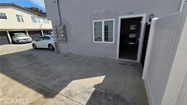 Building Photo - 988 El Camino Dr