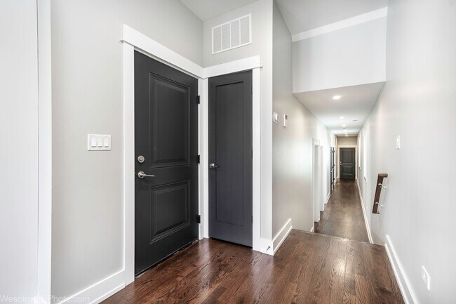 Foto del edificio - 4317 S Forrestville Ave