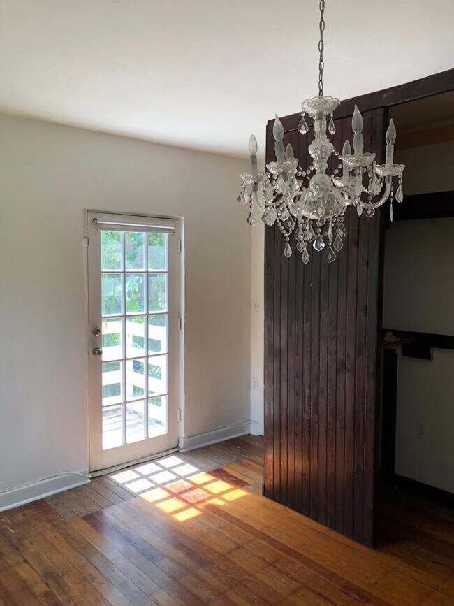 Foto del edificio - 100 NE 43rd St