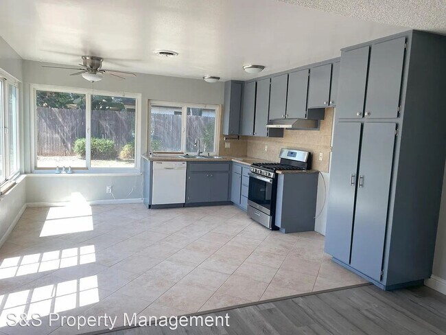 Foto del edificio - 4 br, 2 bath House - 6256 Goodview Way