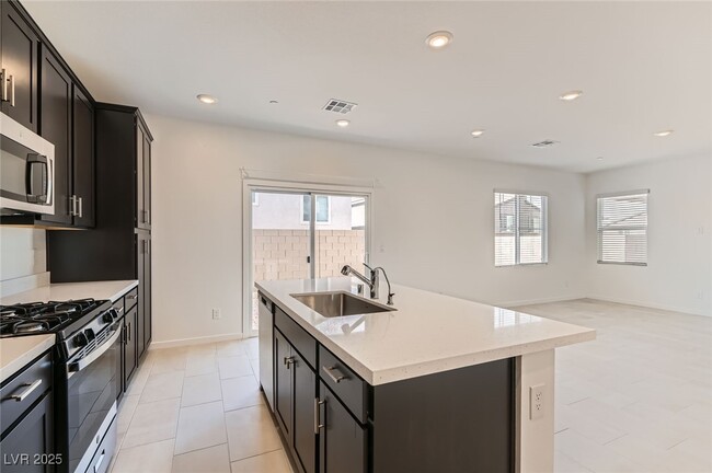 Foto del edificio - 114 Brielle Beacon Ln