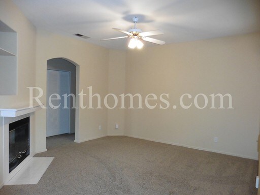 Building Photo - 10710 Sabre Hill Dr