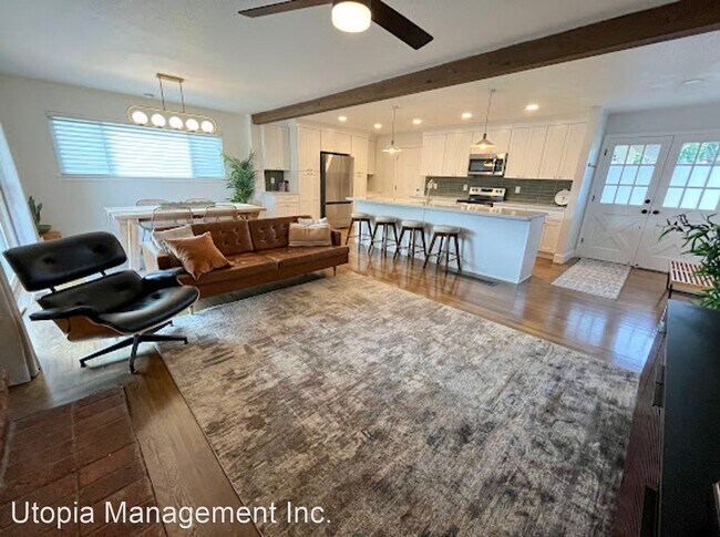 Building Photo - 3 br, 2 bath House - 1540 Royal Drive
