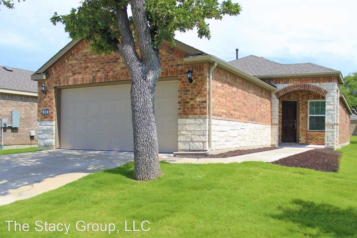 2 br, 2 bath House 515 Hereford Ln House Rental in TX