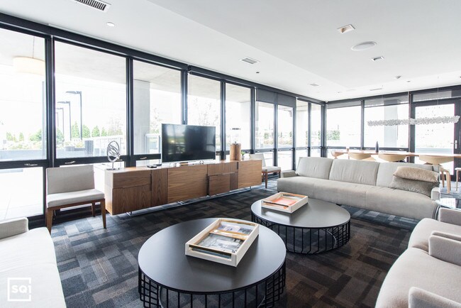 South Loop Private Balcony 10ft Ceilings Apartment For Rent In