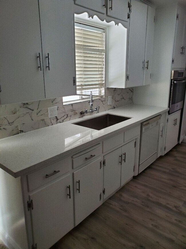 Foto del edificio - 2227 S Terrace St