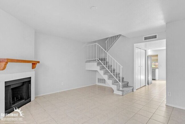 Foto del edificio - Bright 2Bdm 2.5Ba Townhome at Villa de Paz!