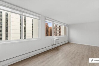 Building Photo - 1344 N Dearborn St