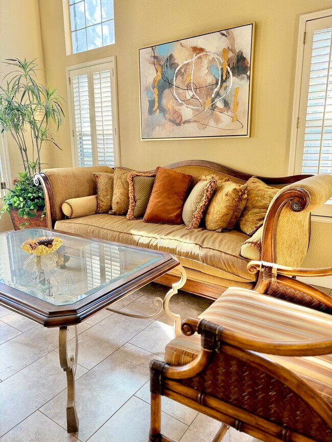 Foto del edificio - 2356 Cll Petula