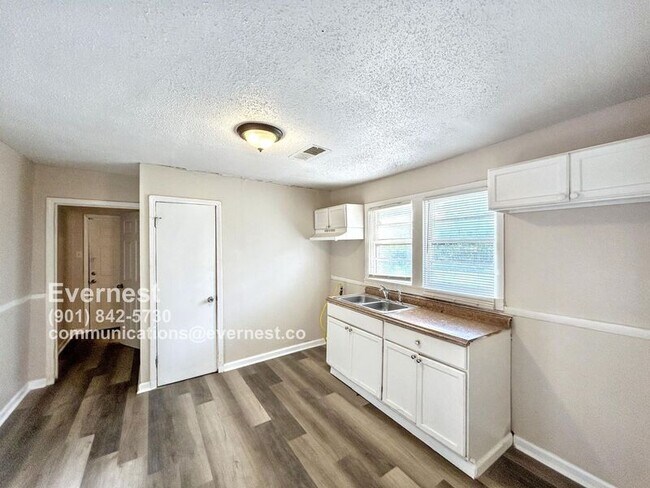 Foto del edificio - 1470 Ethlyn Ave