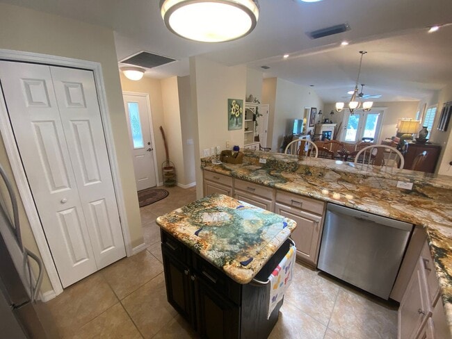 Building Photo - Beautiful Over Sized TURNKEY SEASONAL 2 bed 2 bath Rental on Golf Course in Polo Ridge