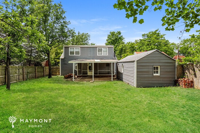 Building Photo - 11 Redbud Dr