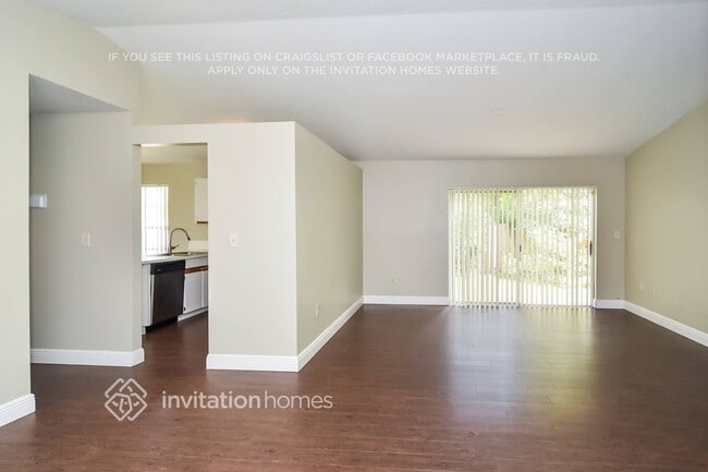 Foto del edificio - 14641 N Beckley Square