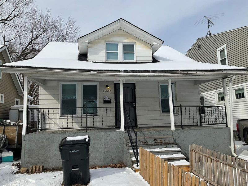 Foto principal - 2462 S Liddesdale St