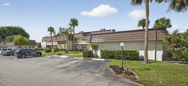 Building Photo - 12001 Poinciana Blvd