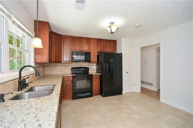 Building Photo - 3237 Creek Hollow Dr