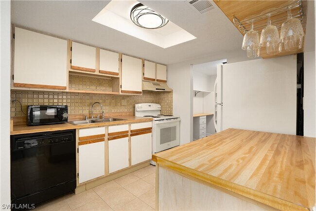 Foto del edificio - 22291 Westchester Blvd