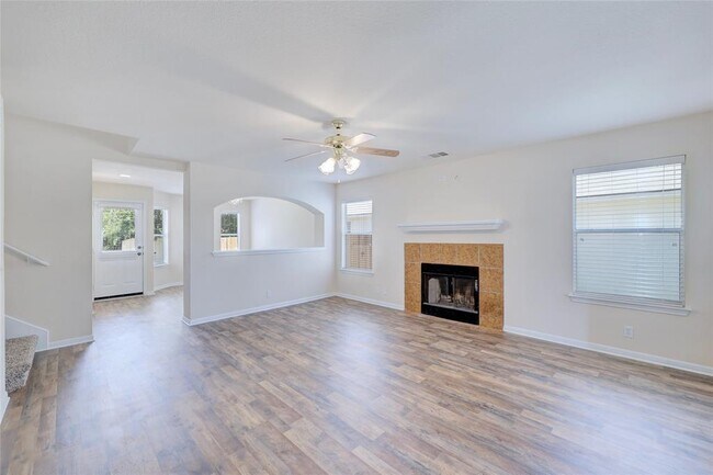 Foto del edificio - 324 Avalanche Ave