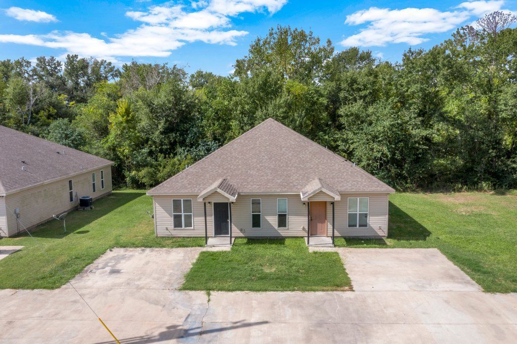 Foto principal - 2727 3rd St