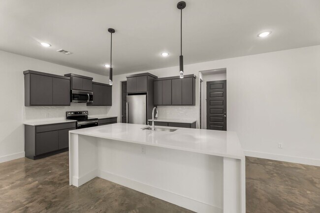 Foto del edificio - Wolf Den 3BR Near South College Station | Ideal Layout + Garage + Space