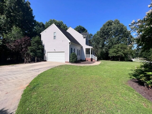 Building Photo - 720 Raymond Dr