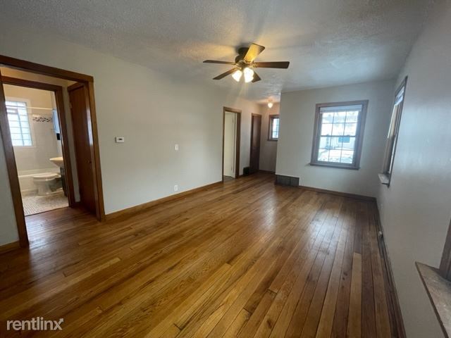 Foto del edificio - 3 br, 1 bath House - 637 Edison Ave