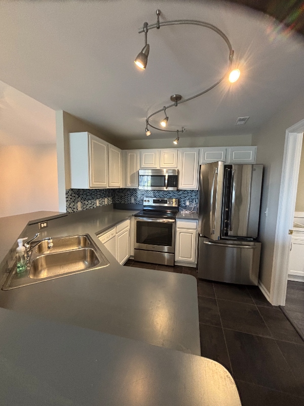 Building Photo - 51780 Adler Park Dr W