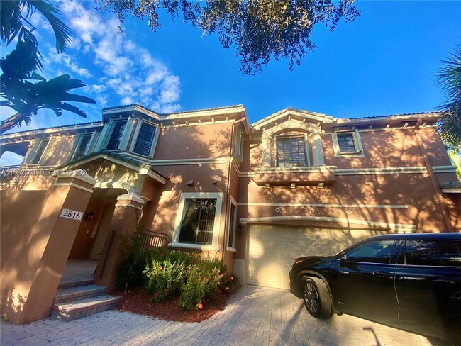 Foto del edificio - 2816 Kinsington Cir