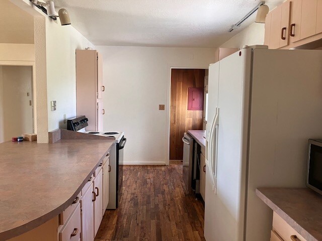 Foto del edificio - 1923 E Thornburgh Dr