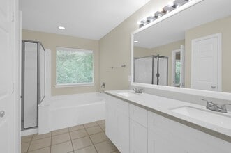 Building Photo - 122 S Camellia Grove Cir
