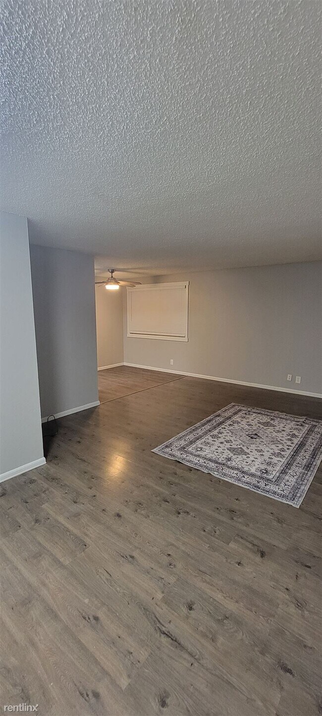Foto del edificio - 3 br, 1 bath Duplex - 403 Southeast 117th ...