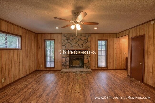 Building Photo - 145 Lawndale Dr