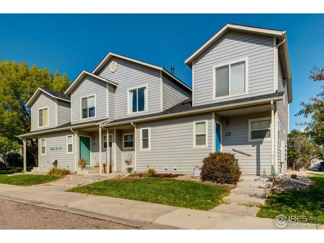 Building Photo - 2950 Neil Dr